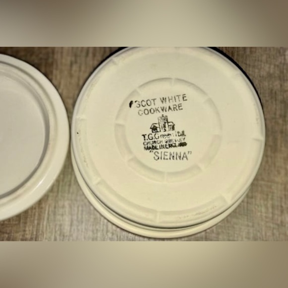 ASCOT WHITE Cookware SIENNA TG Green Church Chesley Ceramic Lidded Soufflé Dish - Picture 2 of 10